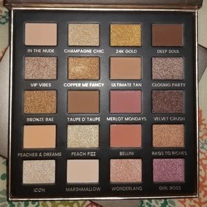 🆕️Iconic London Day To Slay Eyeshadow Palette